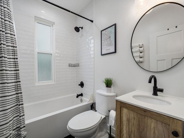 2516 N Campbell Avenue CH, Chicago, IL 60647