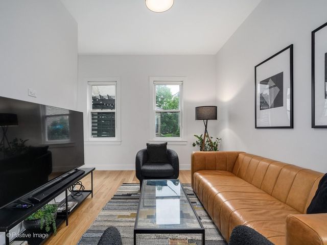2516 N Campbell Avenue CH, Chicago, IL 60647