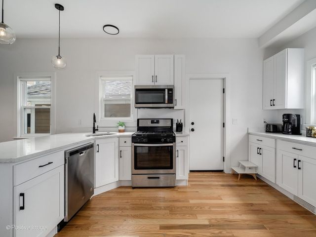 2516 N Campbell Avenue CH, Chicago, IL 60647