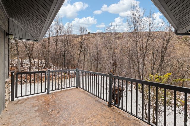 121 N OAKWOOD CIR, Springville, UT 84663