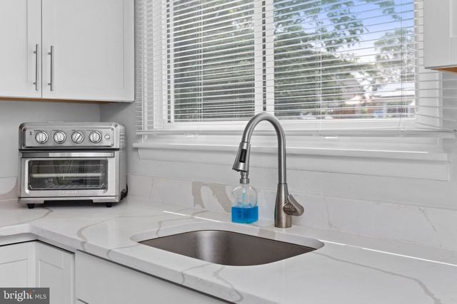 69 CHARLES BOSSERT DR, Bordentown, NJ 08505