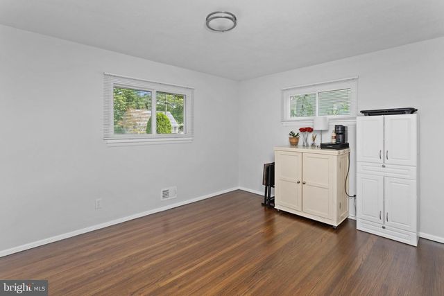 69 CHARLES BOSSERT DR, Bordentown, NJ 08505