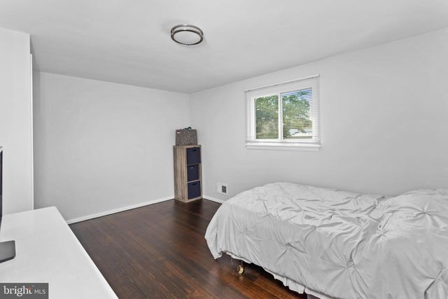 69 CHARLES BOSSERT DR, Bordentown, NJ 08505