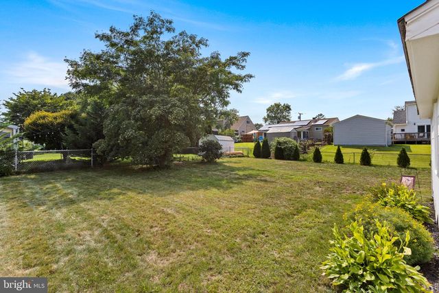 69 CHARLES BOSSERT DR, Bordentown, NJ 08505