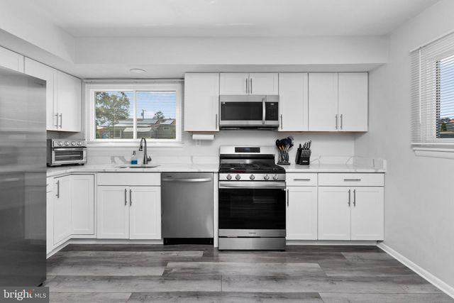 69 CHARLES BOSSERT DR, Bordentown, NJ 08505