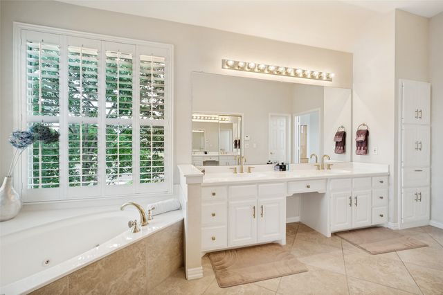 820 Parkwood Court, Mckinney, TX 75072
