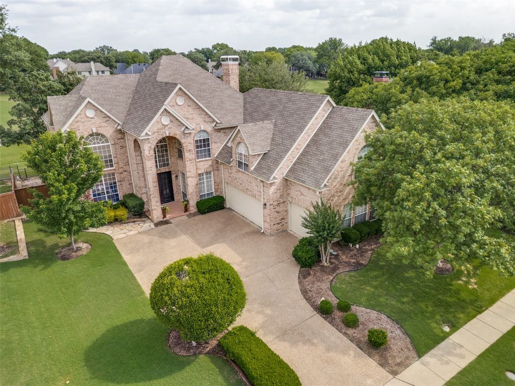 820 Parkwood Court, Mckinney, TX 75072