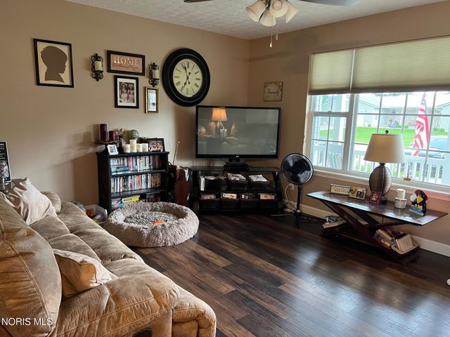 575 Sunset Drive, Upper Sandusky, OH 43351