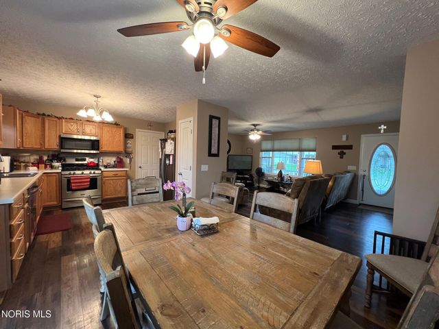 575 Sunset Drive, Upper Sandusky, OH 43351