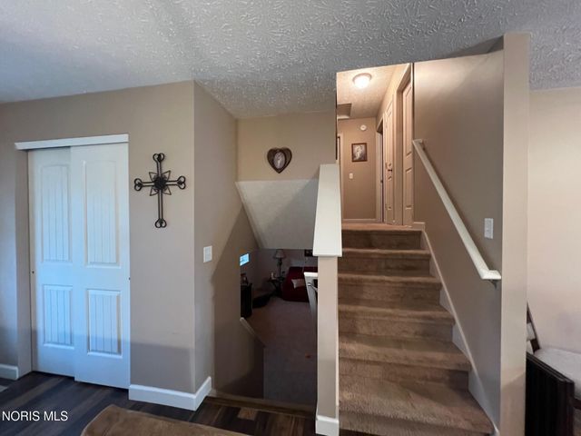 575 Sunset Drive, Upper Sandusky, OH 43351