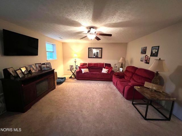 575 Sunset Drive, Upper Sandusky, OH 43351