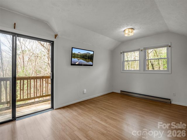 1 Alpine Way, Swannanoa, NC 28778