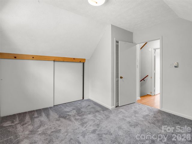 1 Alpine Way, Swannanoa, NC 28778