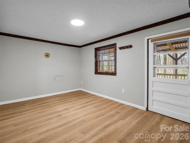 1 Alpine Way, Swannanoa, NC 28778