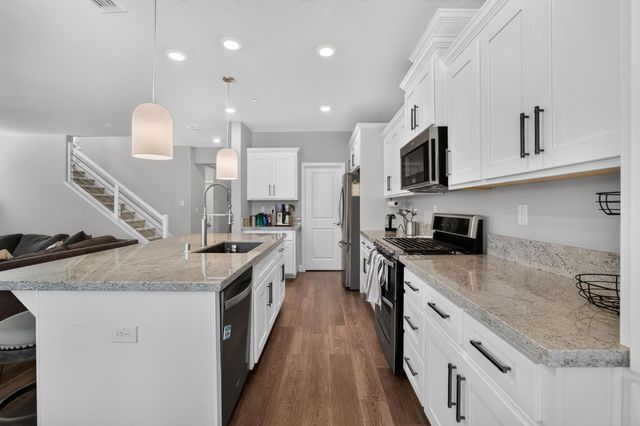 3113 Vaughn Way, Roseville, CA 95747