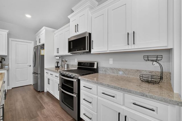3113 Vaughn Way, Roseville, CA 95747