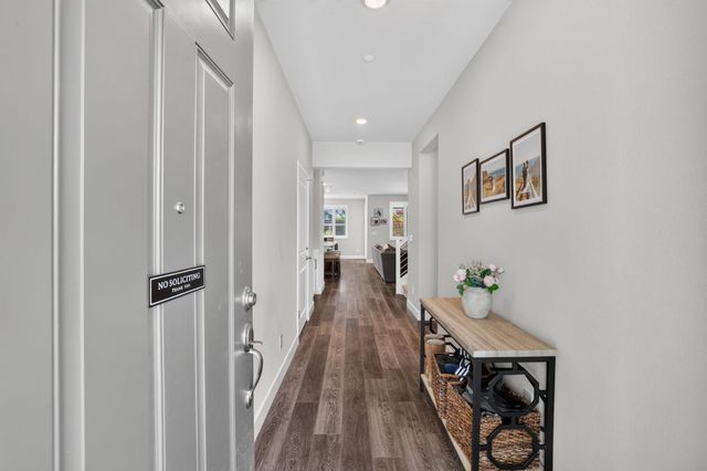 3113 Vaughn Way, Roseville, CA 95747