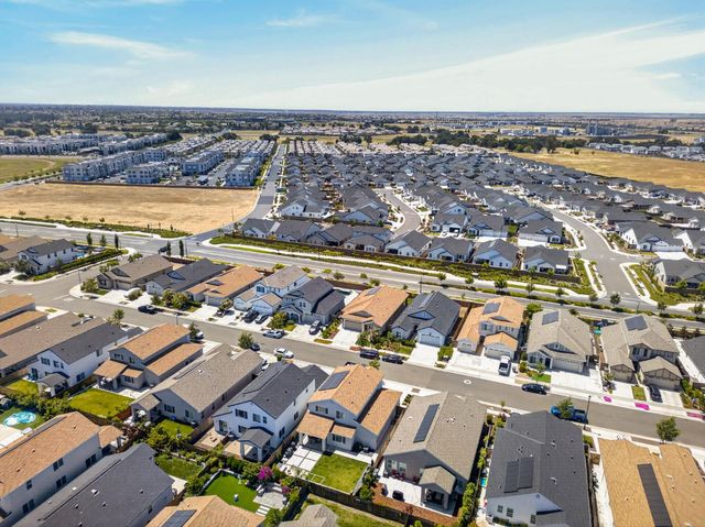 3113 Vaughn Way, Roseville, CA 95747