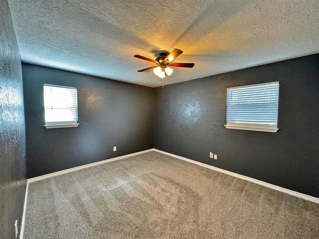 152 SW 69th ST, Lawton, OK 73505