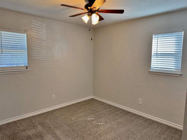 152 SW 69th ST, Lawton, OK 73505