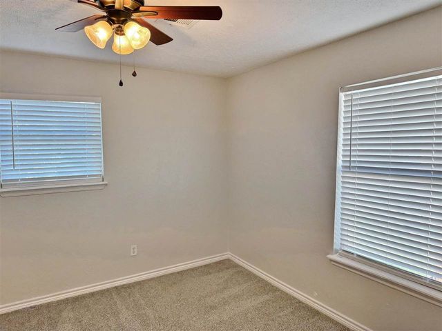 152 SW 69th ST, Lawton, OK 73505