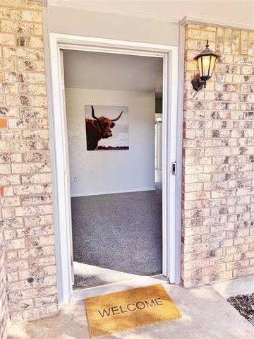 152 SW 69th ST, Lawton, OK 73505