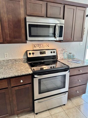 152 SW 69th ST, Lawton, OK 73505