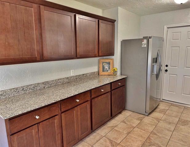 152 SW 69th ST, Lawton, OK 73505