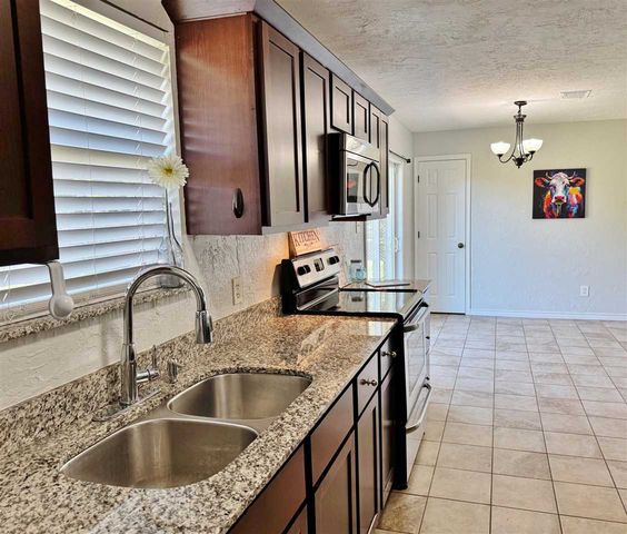 152 SW 69th ST, Lawton, OK 73505