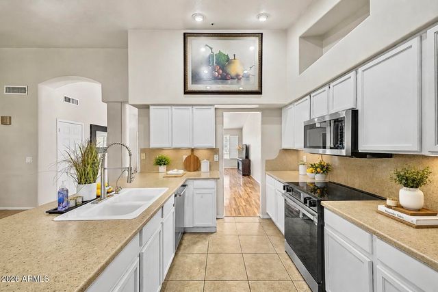 8826 E PALM RIDGE Drive, Scottsdale, AZ 85260
