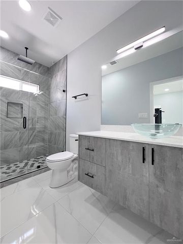 913 N Woodson Avenue 2, Edinburg, TX 78541