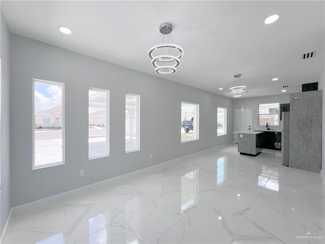 913 N Woodson Avenue 2, Edinburg, TX 78541