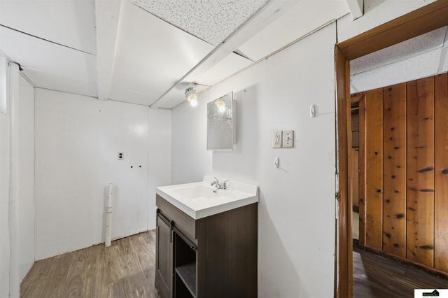 2000 S 27th Street, Lincoln, NE 68502