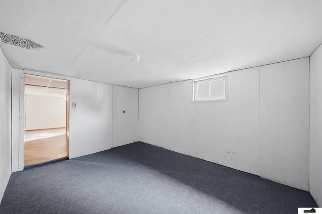 2000 S 27th Street, Lincoln, NE 68502