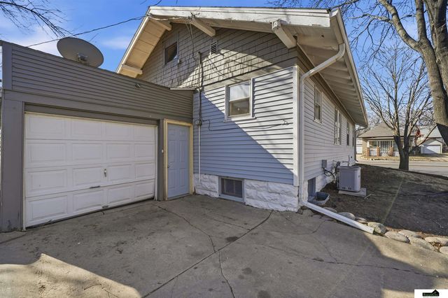 2000 S 27th Street, Lincoln, NE 68502