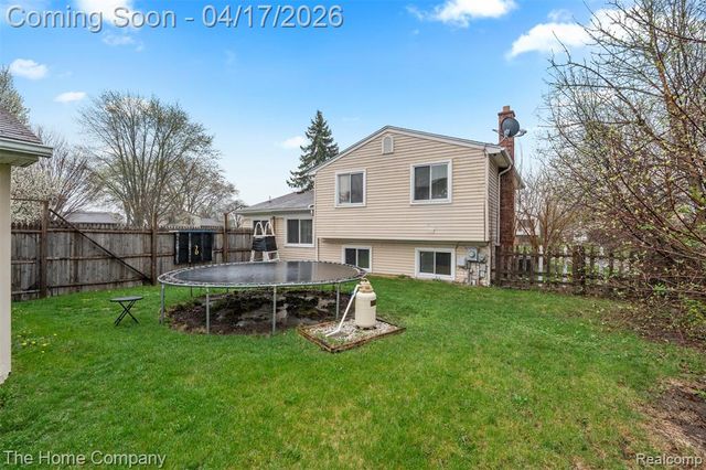 23410 Kenmore Avenue, Flat Rock, MI 48134