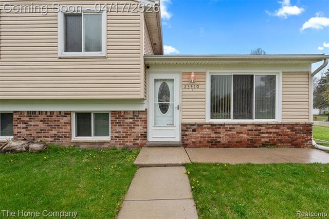 23410 Kenmore Avenue, Flat Rock, MI 48134