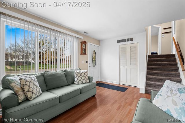 23410 Kenmore Avenue, Flat Rock, MI 48134