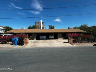 2811 N 17TH Place, Phoenix, AZ 85006