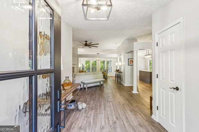 2158 Marne Glen NW, Kennesaw, GA 30152