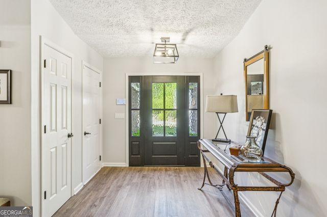 2158 Marne Glen NW, Kennesaw, GA 30152