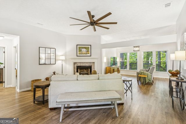 2158 Marne Glen NW, Kennesaw, GA 30152