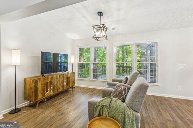 2158 Marne Glen NW, Kennesaw, GA 30152