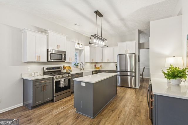 2158 Marne Glen NW, Kennesaw, GA 30152