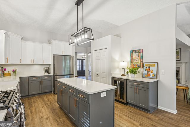 2158 Marne Glen NW, Kennesaw, GA 30152
