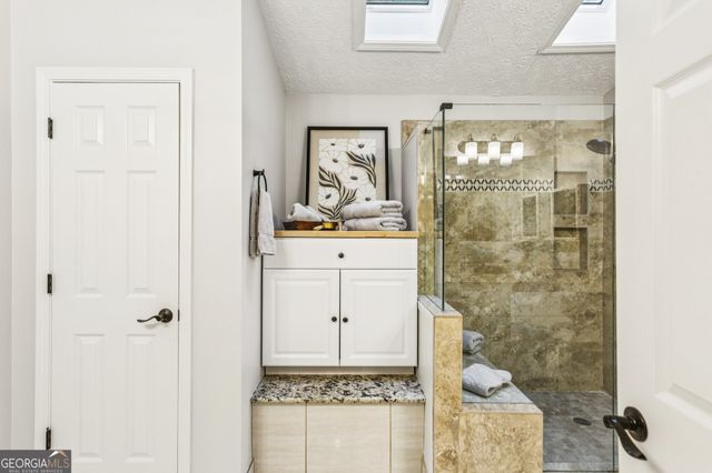 2158 Marne Glen NW, Kennesaw, GA 30152