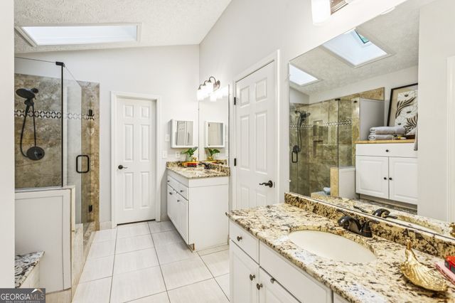 2158 Marne Glen NW, Kennesaw, GA 30152