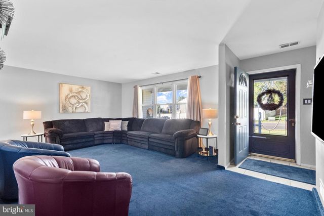 1839 HOLLANDALE DR, Bensalem, PA 19020