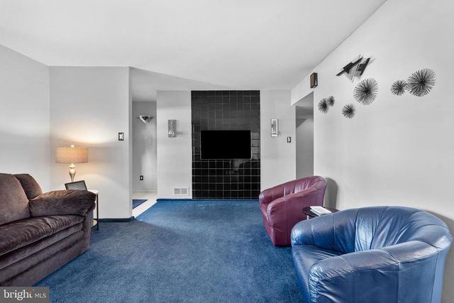 1839 HOLLANDALE DR, Bensalem, PA 19020