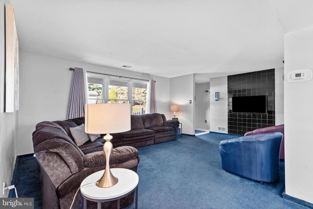 1839 HOLLANDALE DR, Bensalem, PA 19020
